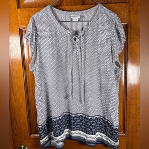 Liz Claiborne XL Pullover Neck Short Sleeve Lace Up Details
